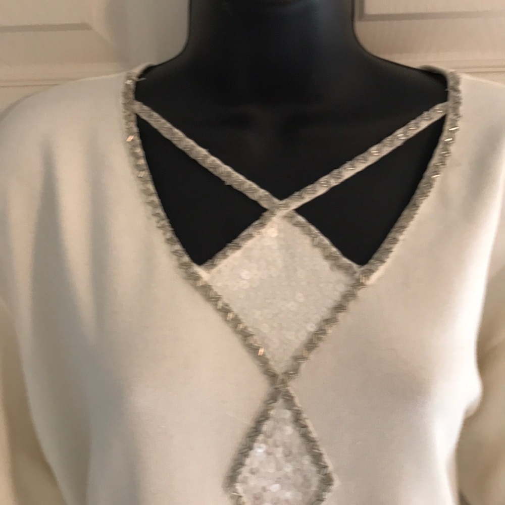 BOB MACKIE SWEATER.
